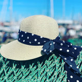 Sommerhat - uden nakke og med prikket bånd